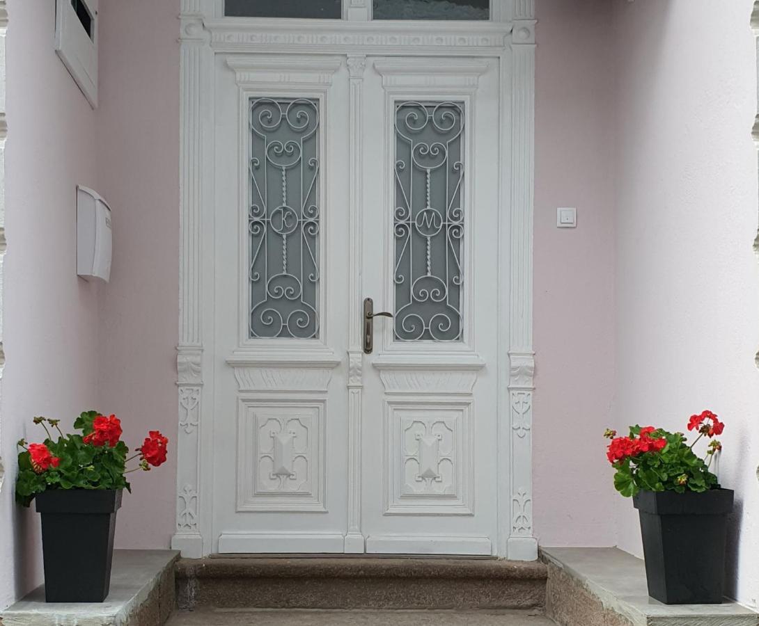Spring Rustik Apartment Cacak Ngoại thất bức ảnh