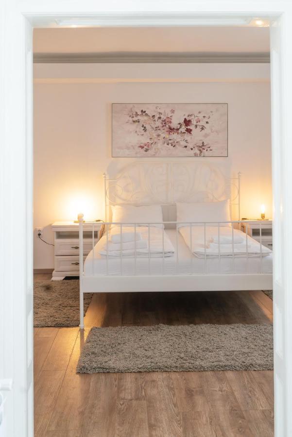 Spring Rustik Apartment Cacak Ngoại thất bức ảnh